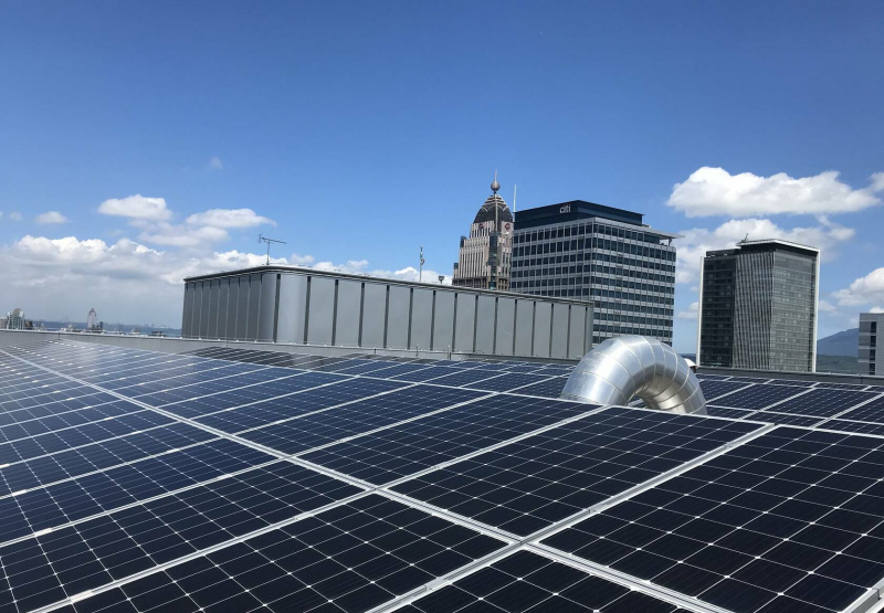 信義區大遠百百貨公司屋頂太陽...